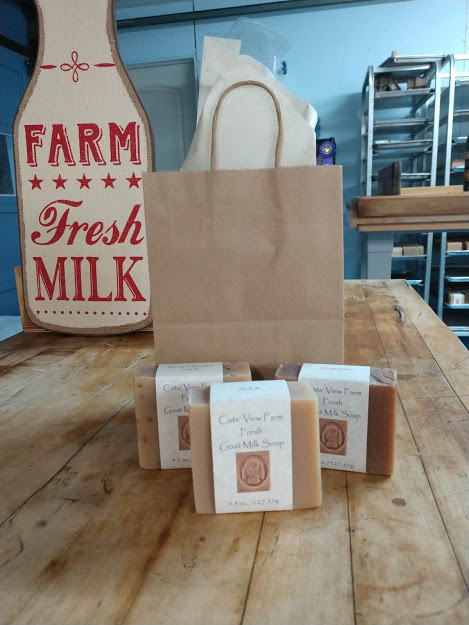 Cats' View Farm 3 bars with gift bag