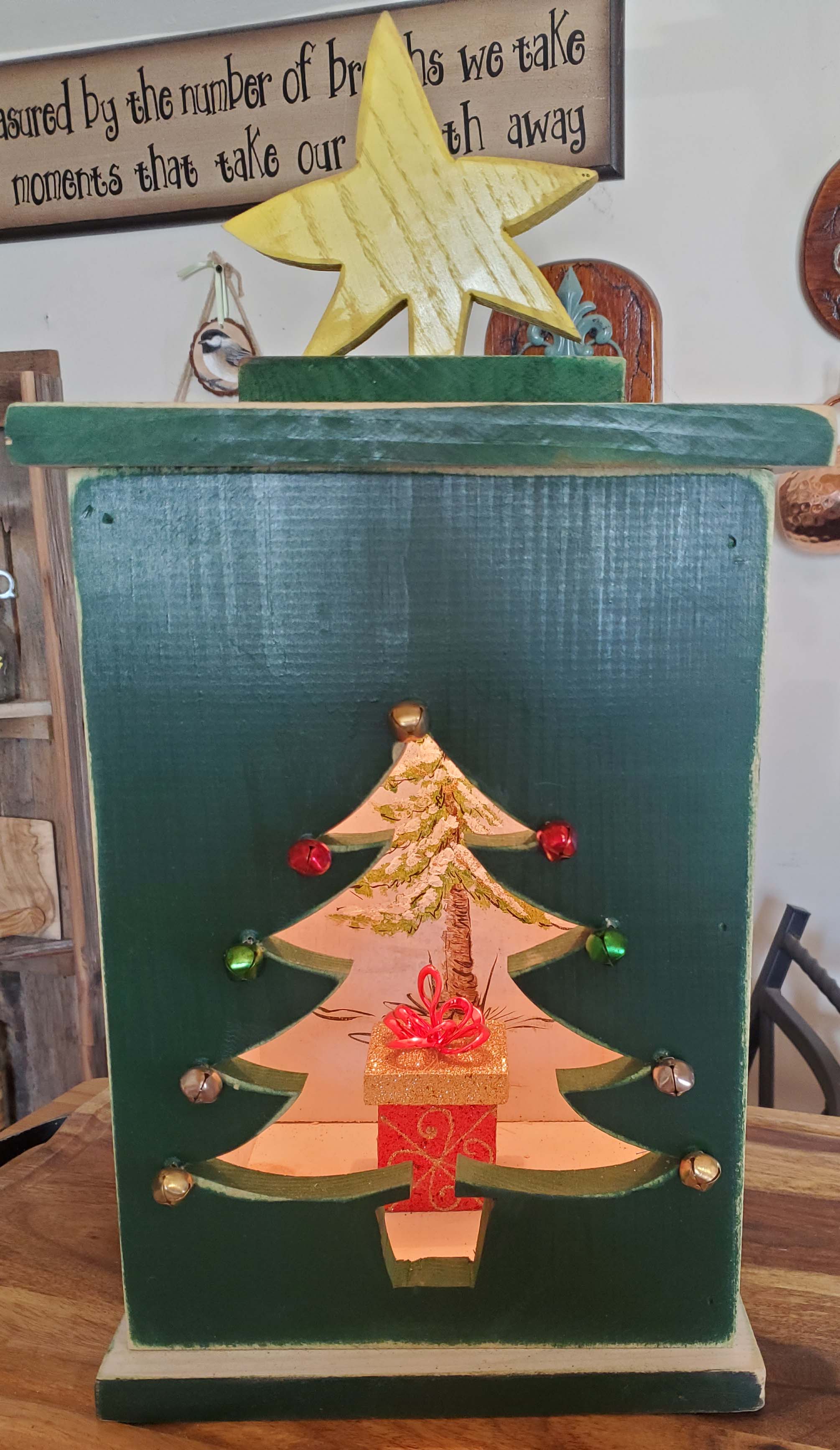 The Wooden Pearl Christmas Tree Lantern